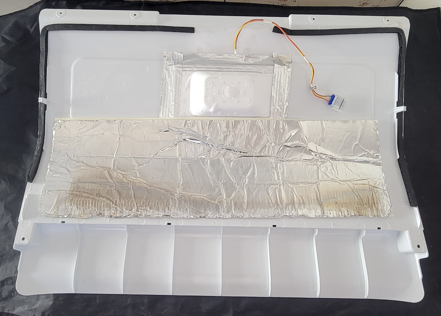 5304532168 Frigidaire Freezer Evaporator Rear Cover Assembly