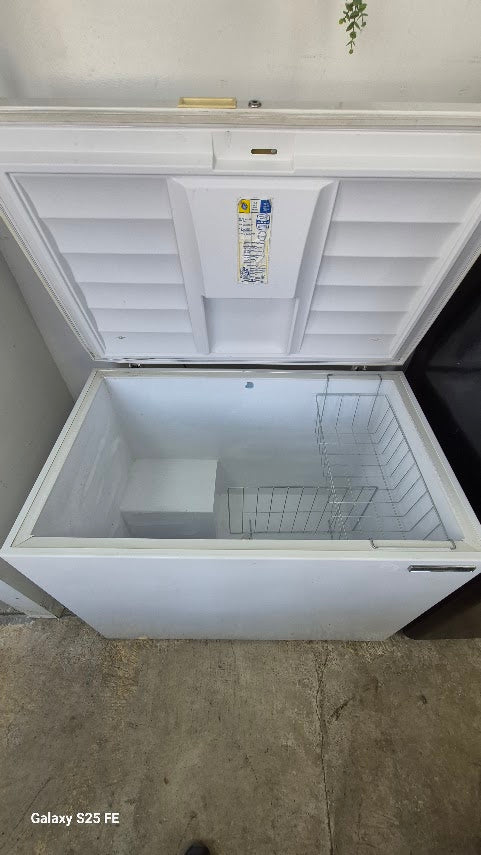 Used Reconditioned White GE 15.0 Cu. Ft. Chest Freezer