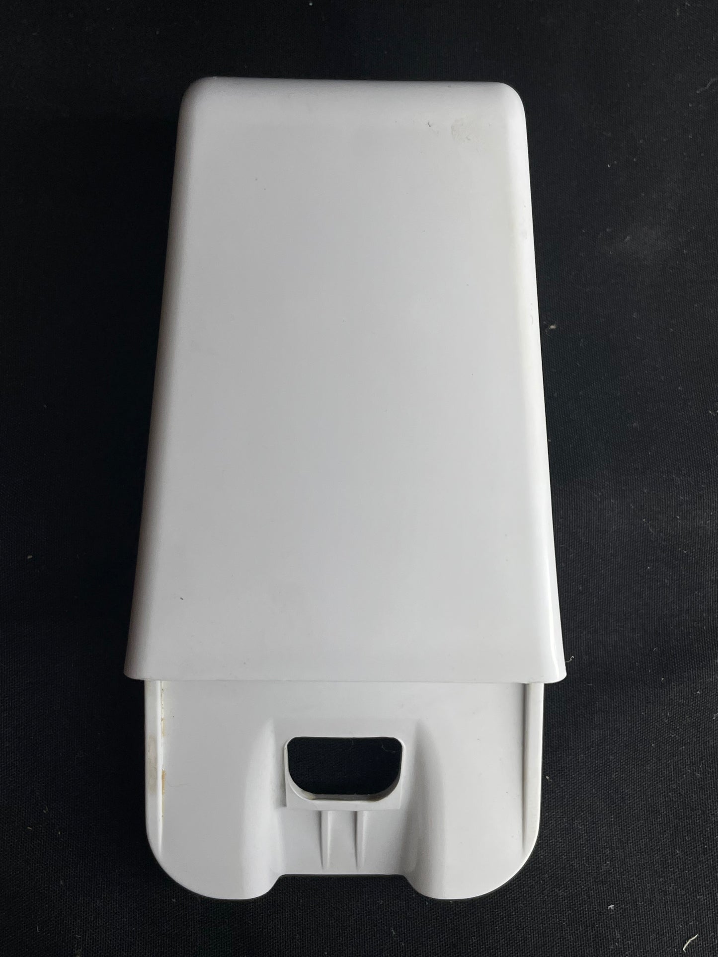 WP2195915 Whirlpool Refrigerator Door Shelf End Cap