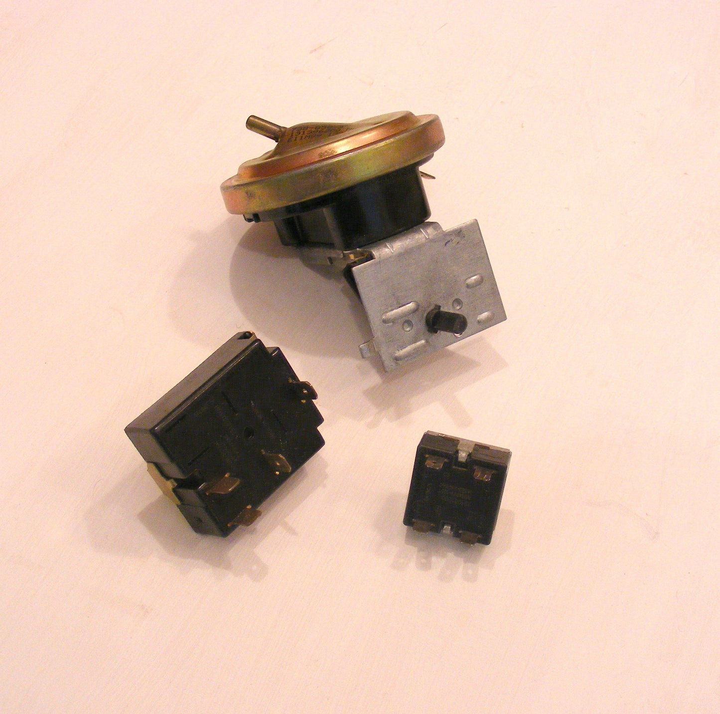 134409000 Frigidaire Washer Temperature Switch Pack 134404200 134680100