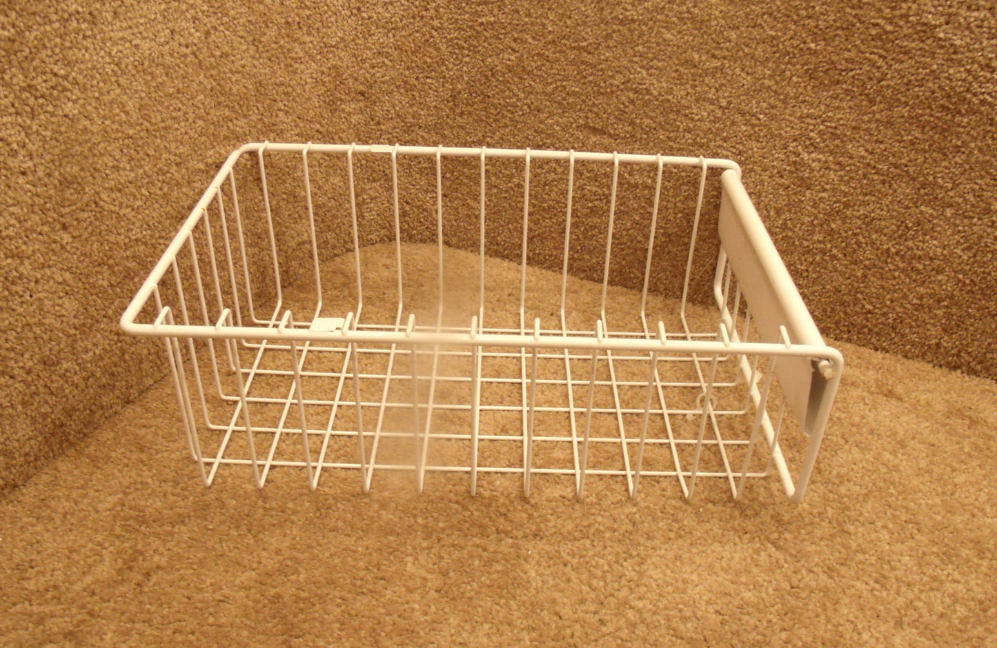 240530501 sliding basket