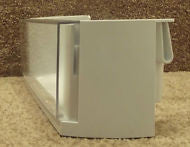 241751101 door bin