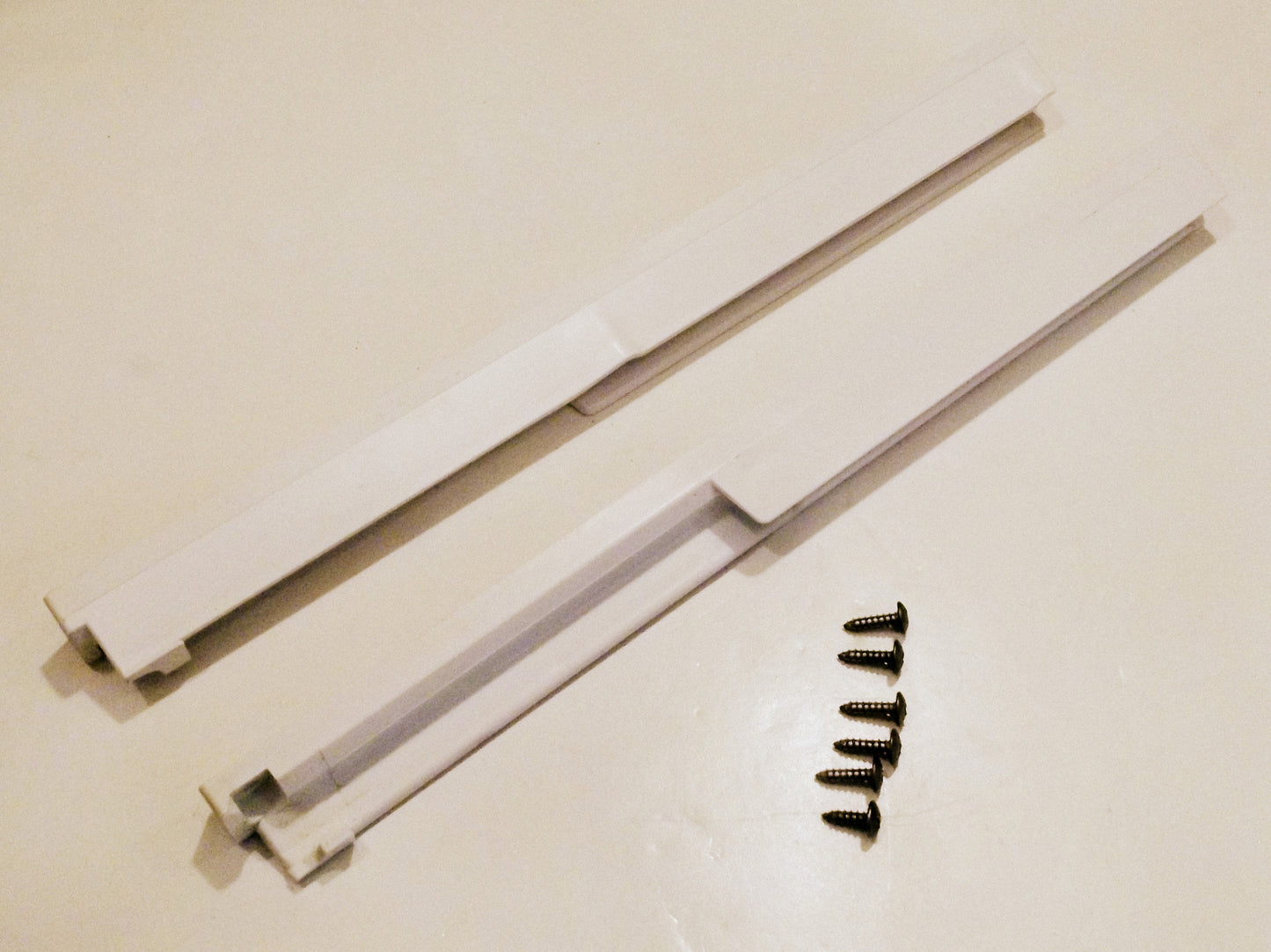 653669 653670 Freezer Drawer Basket Slide Track Rails