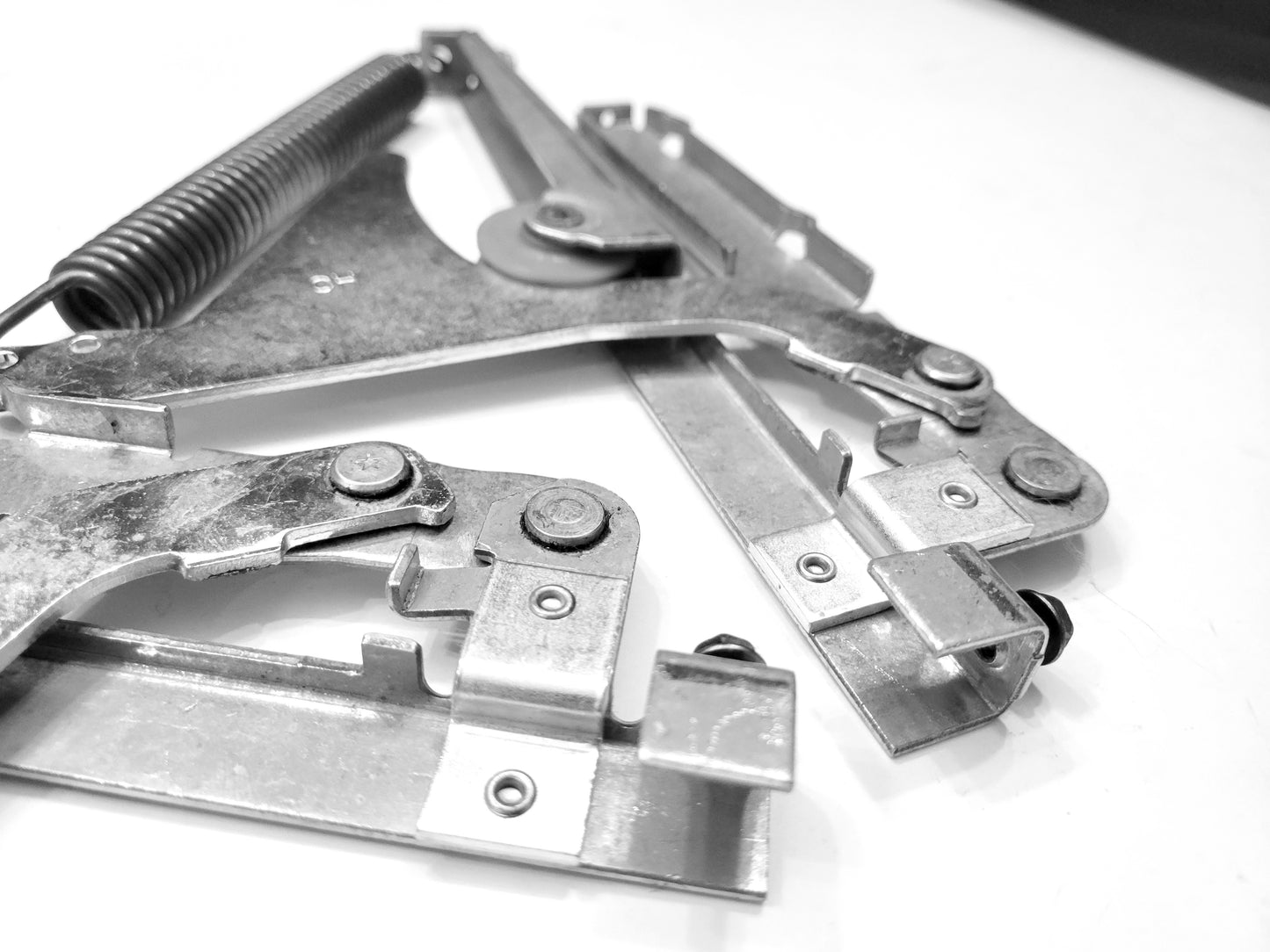 74011142 Maytag Range Lower Oven Door Hinge Set