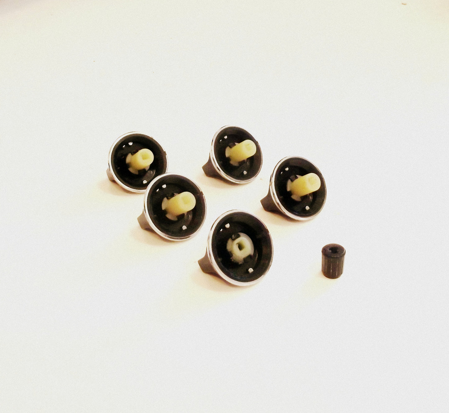 WB3x704 WB3x705 WB3x706 knob set back