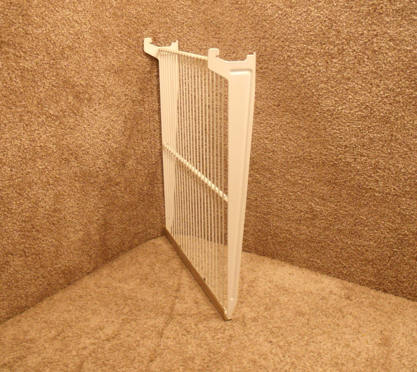 WR71X1639 wire cantilever shelf