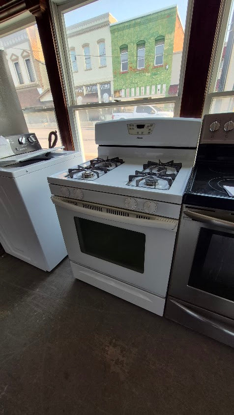 Used Reconditioned Amana White Gas Range