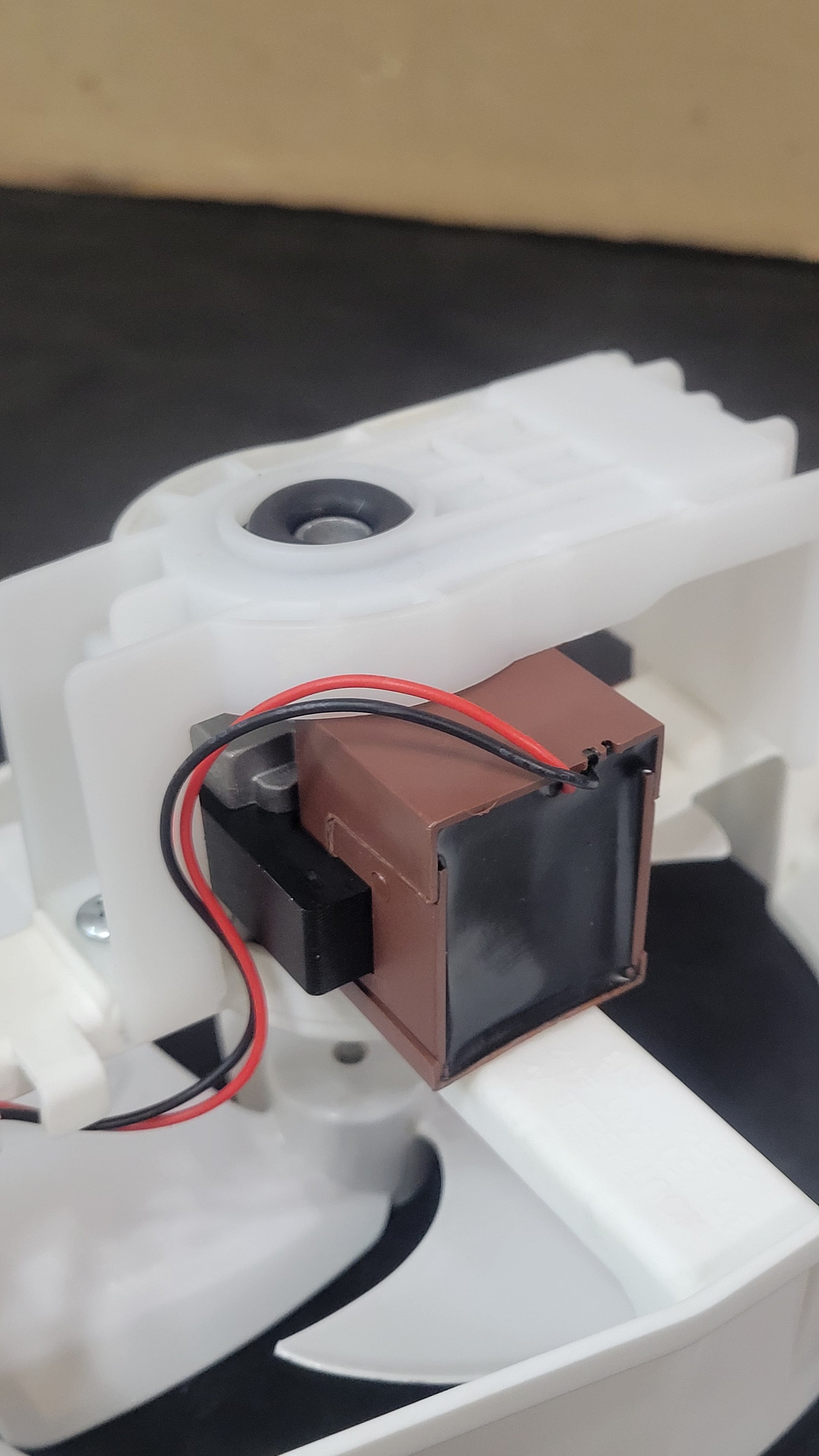 Crosley Daewoo Condenser Fan Motor D4612AAA39