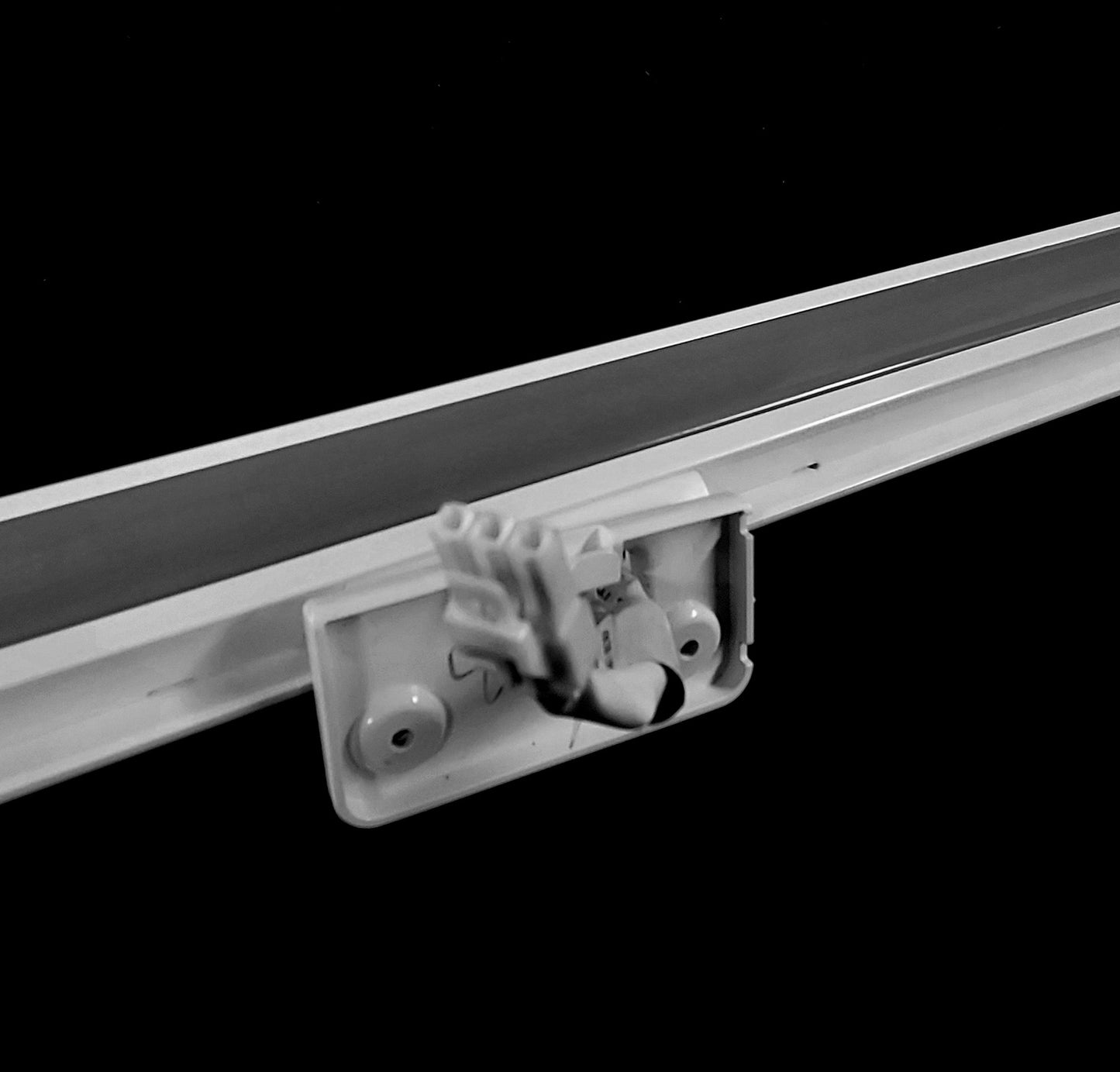 DA97-12683A Samsung Refrigerator Door Flipper Mullion