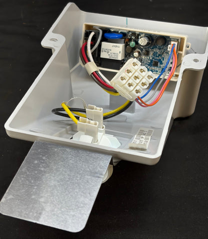 W11353815 Maytag Refrigerator Used OEM Control Box