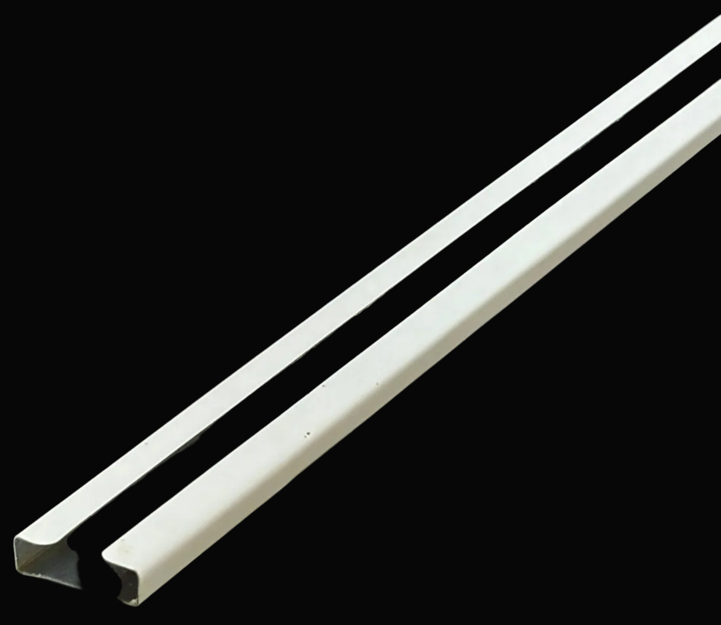 W11097831 Whirlpool Used OEM Refrigerator Lower Door Trim