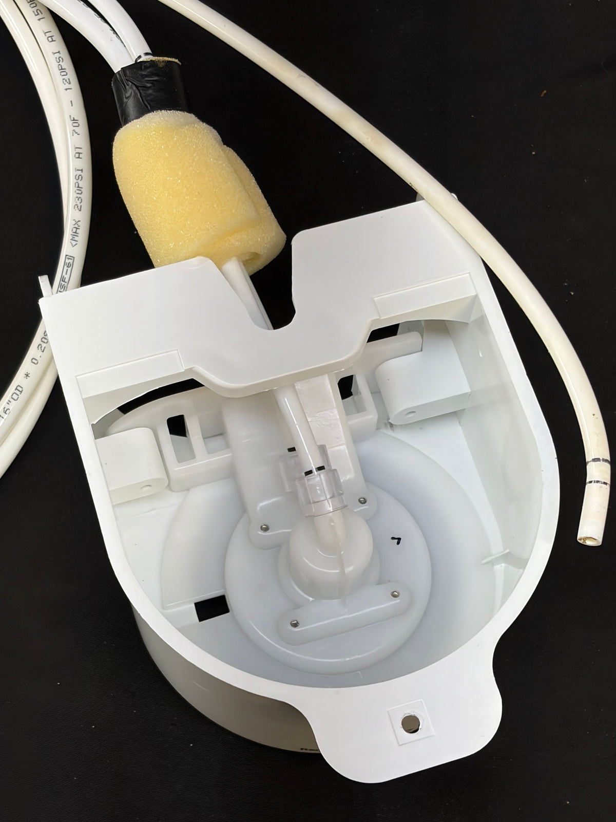 MCK67694802 ADQ73553708 LG Refrigerator Used OEM Filter Head Cover , Water Line + Filter Head