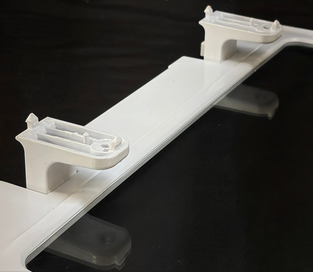 DA97-12728A Samsung Refrigerator Used OEM Half Glass Shelf