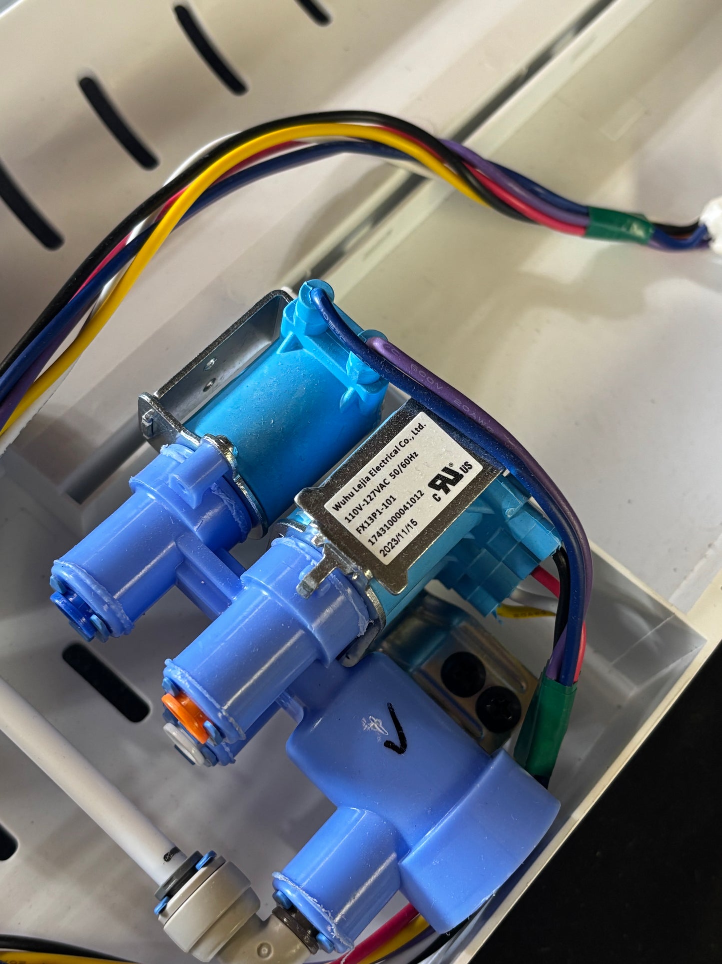 12131000096331 Midea Refrigerator Water Filter Housing + Dispenser Arm Assembly