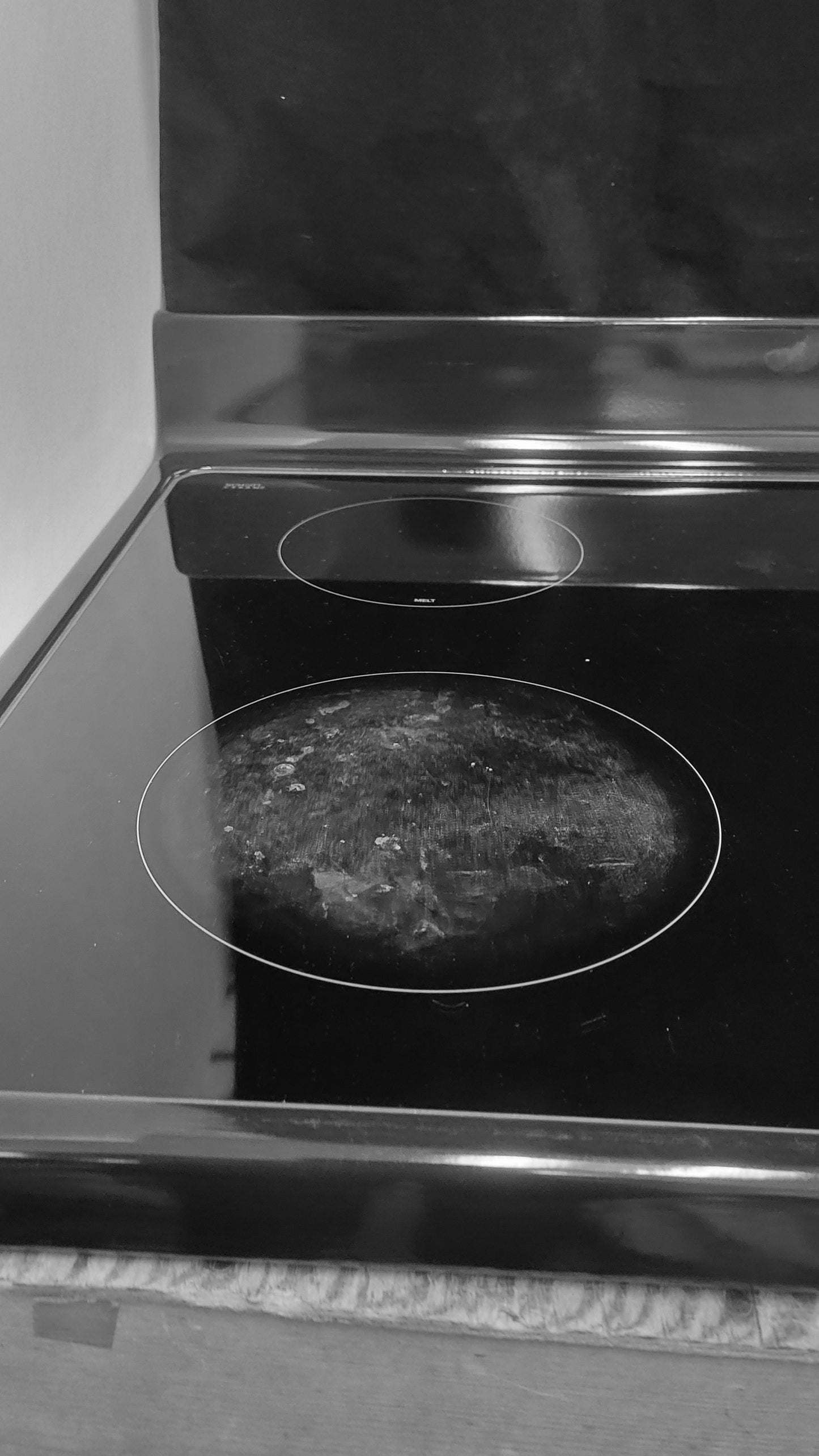 W10906141 Whirlpool Range Black Glass Cooktop