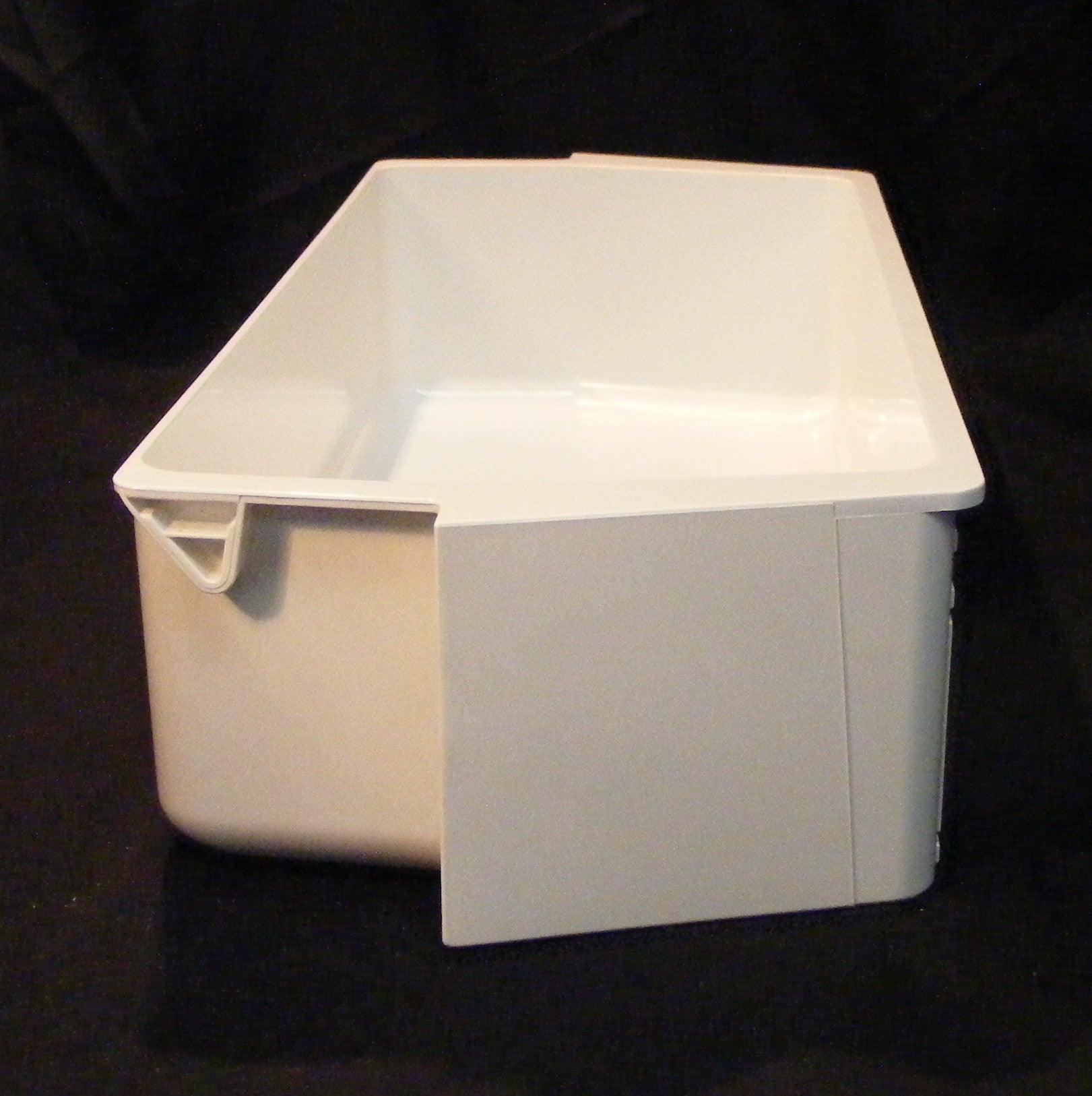 1124846 2170614 door bin 2