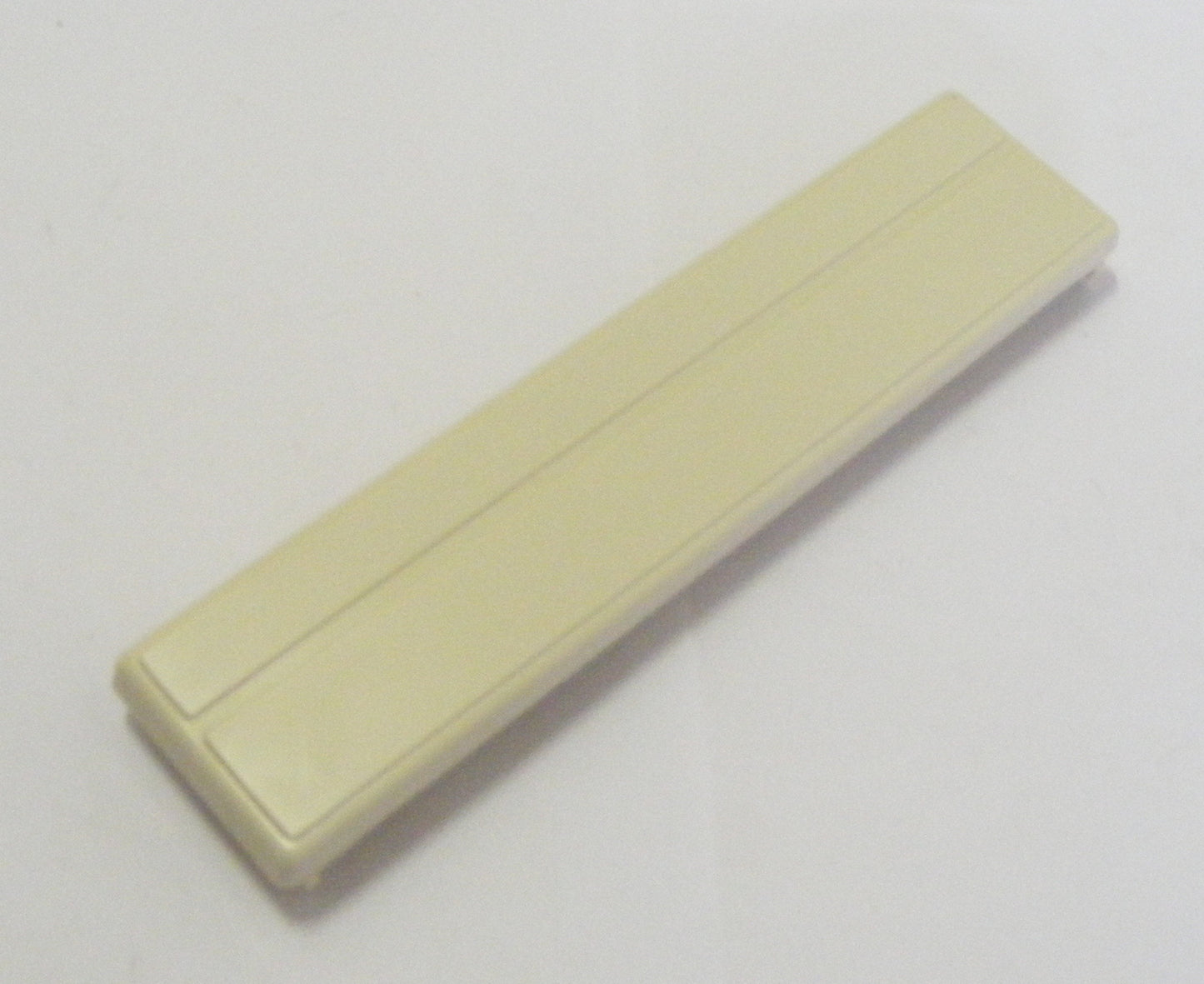 1128989 freezer rail front