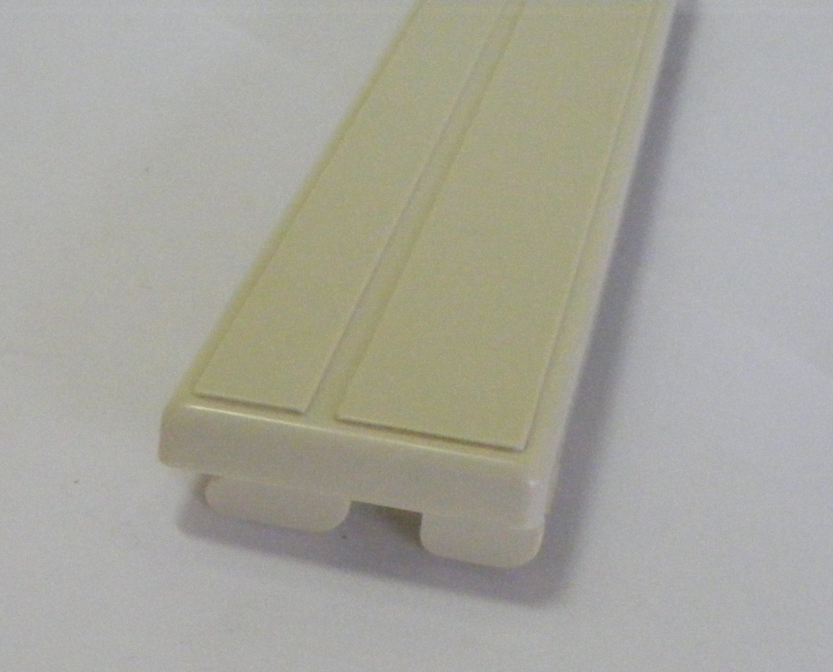 1128989 freezer rail