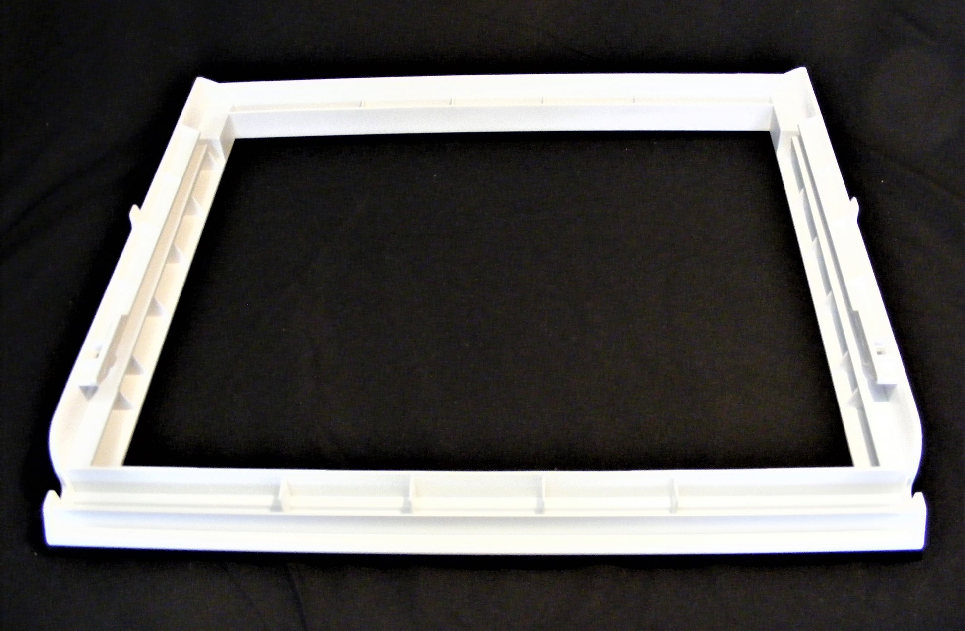 2217039 crisper frame 2