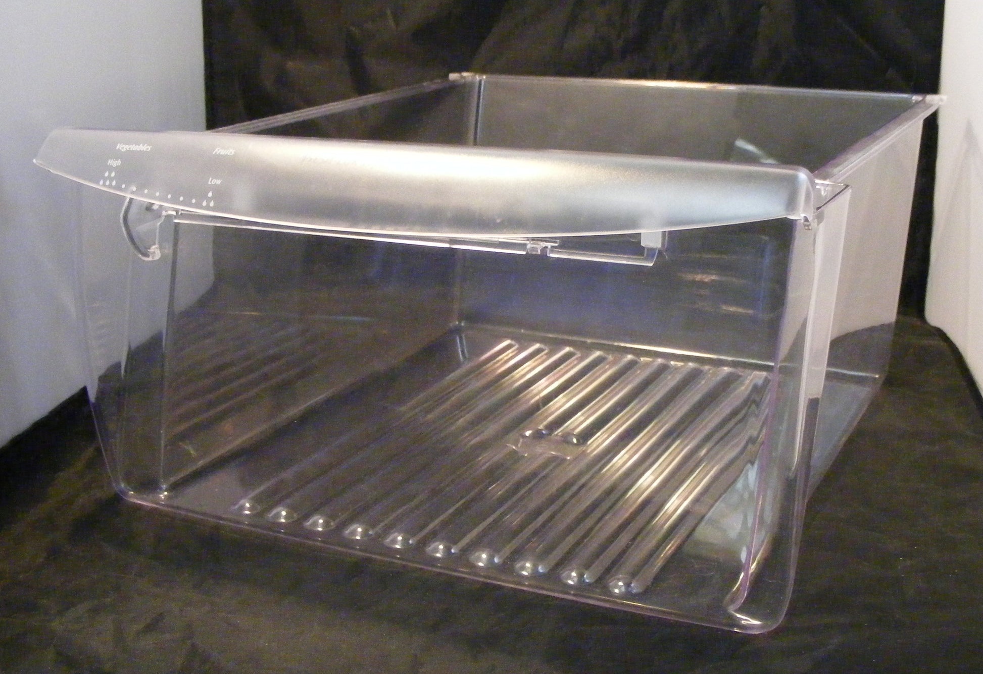 240351005 crisper drawer