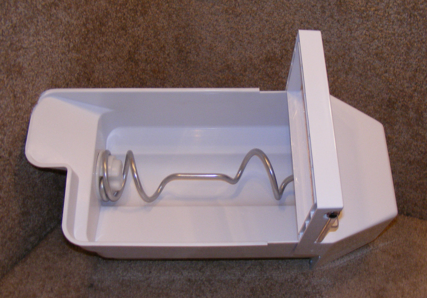 67831-1 67833-1 69875-5 Jenn Air Refrigerator Complete Ice Bucket