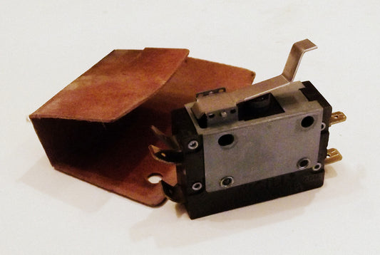 7403P077-60 2703-0012 Maytag Range Oven Door Lock Switch