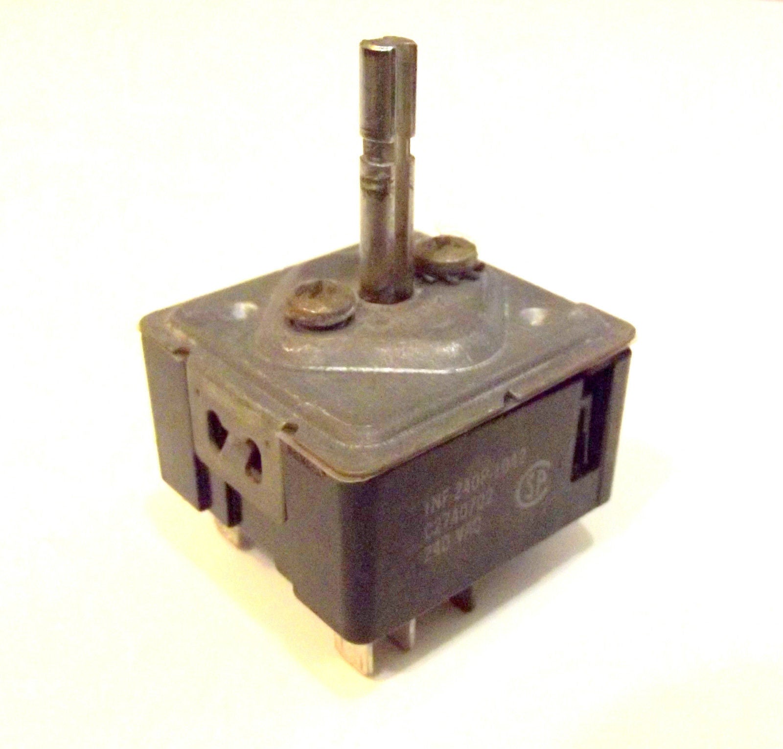 C2740702 burner switch