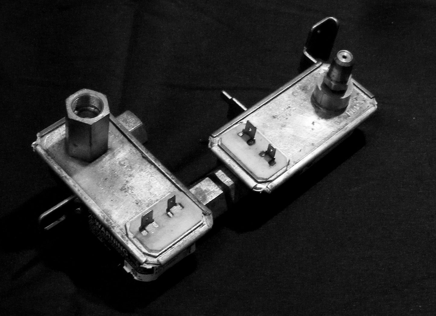 Frigidaire gas range safety valve assembly 316404901 genuine OEM