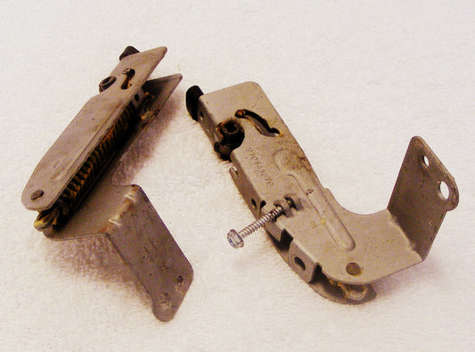 W10141679 W10141680  lid hinge