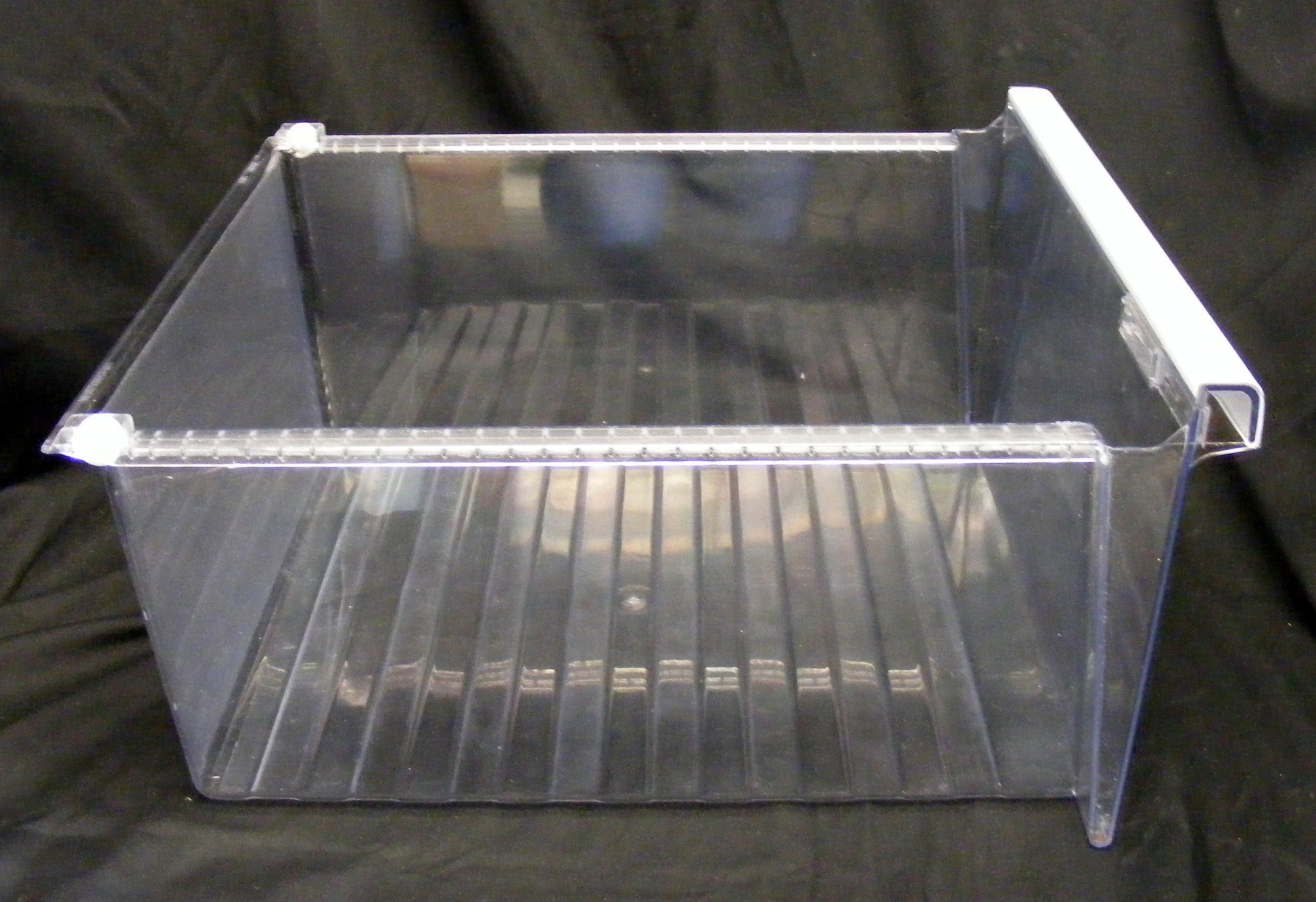 WPW10278653 Whirlpool Crisper Drawer side