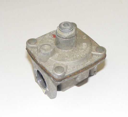 Y704545 regulator 2