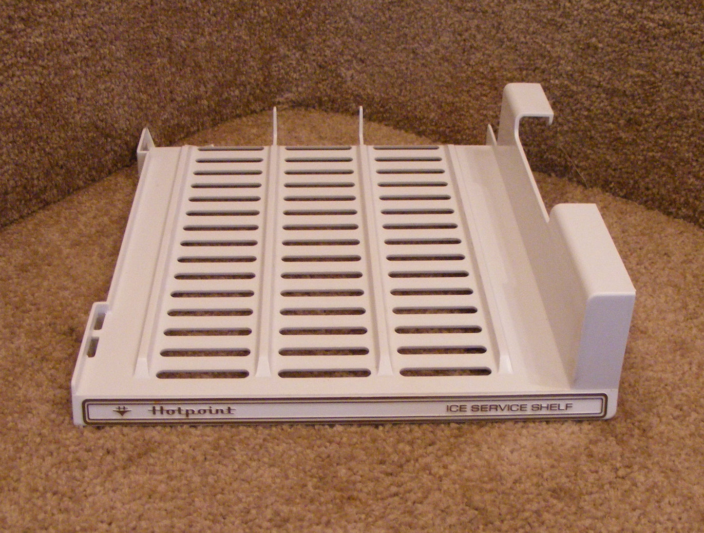 CTF14CWC Hotpoint Refrigerator Ice Tray Shelf