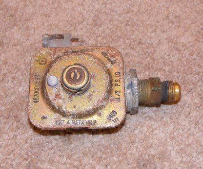 WB19K1 GE Range Oven Regulator Valve